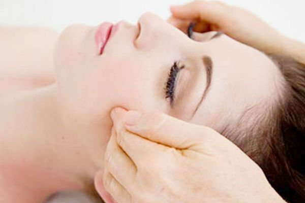 Acupressure facial massage