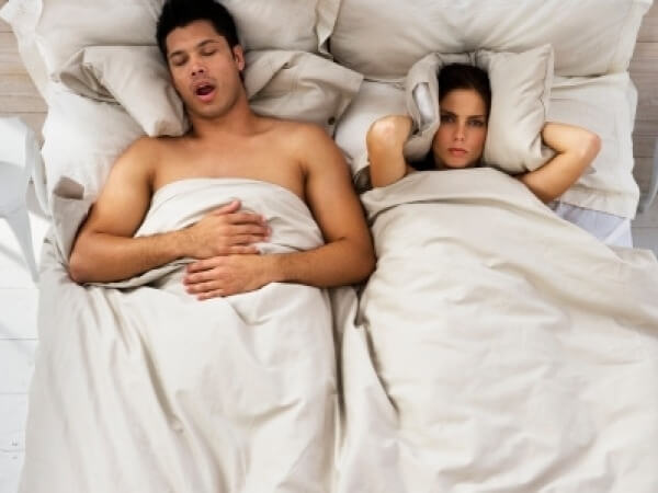 Snoring is a common symptom of a deviated septum.